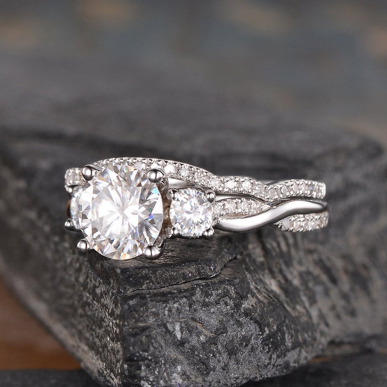 Round Cut 3 Stone Bridal Ring Set