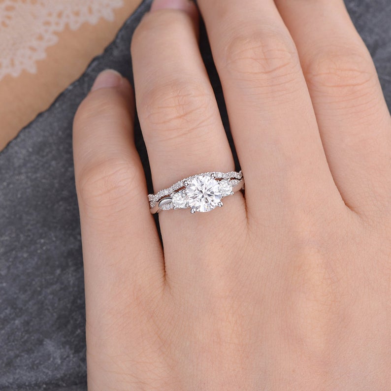 Round Cut 3 Stone Bridal Ring Set
