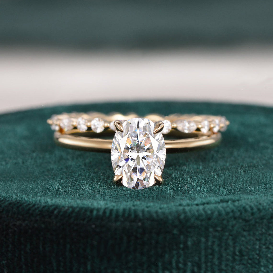 Bridal Ring Set, Oval Cut Center Stone