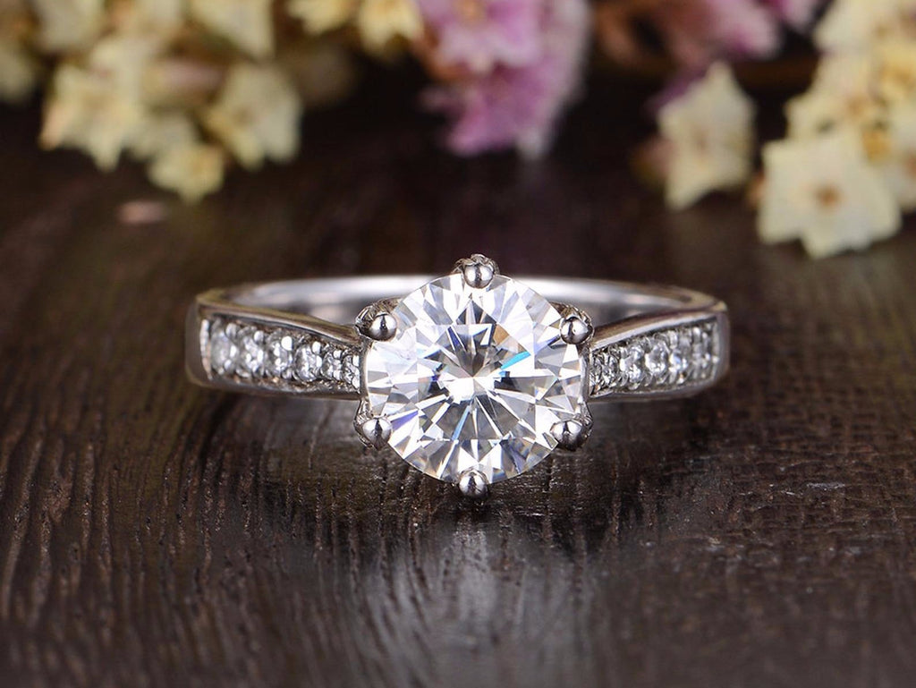 Round Cut Moissanite Engagement Ring, Vintage Six Claw Design
