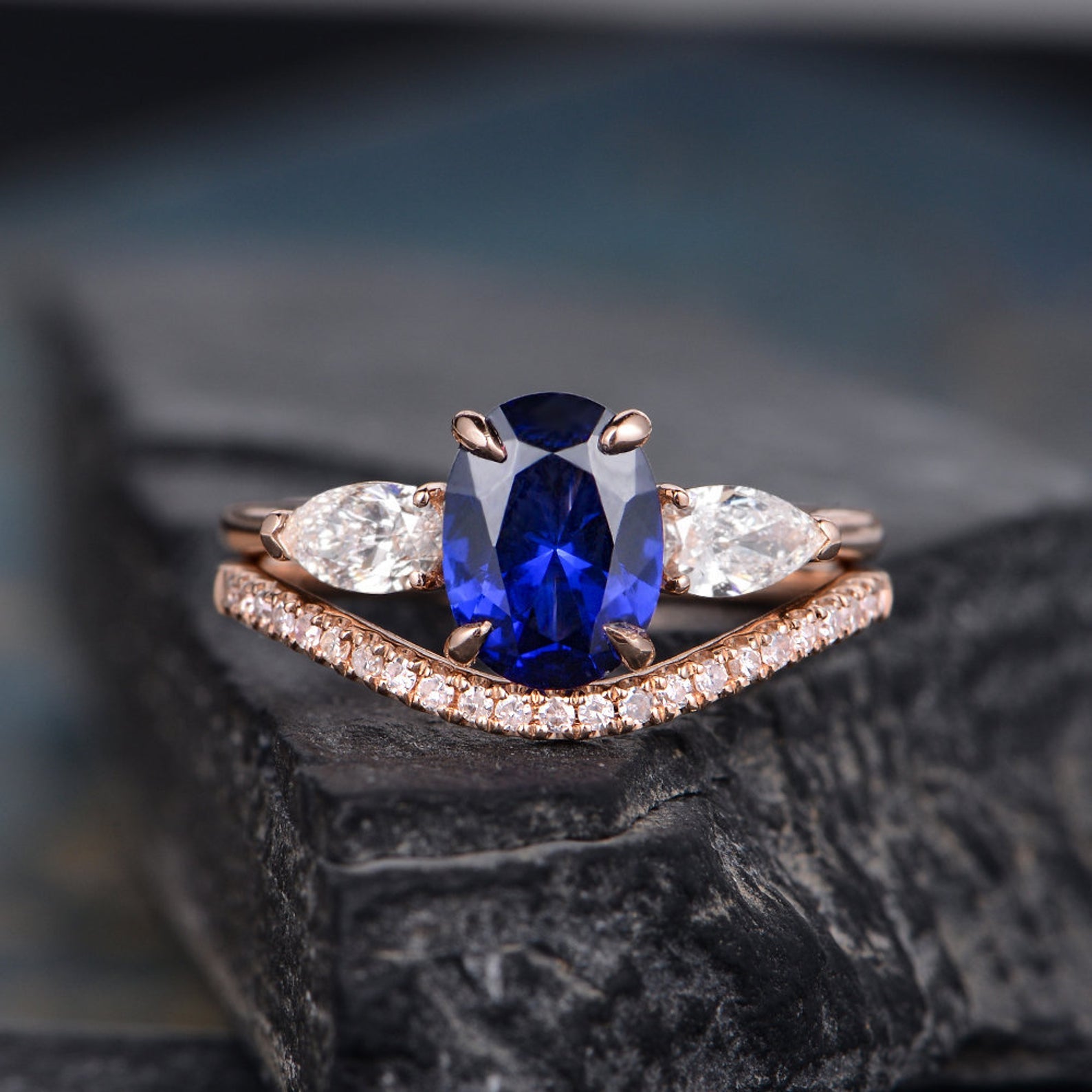 Blue Sapphire Bridal Ring Set, Oval Cut | Flawless Moissanite