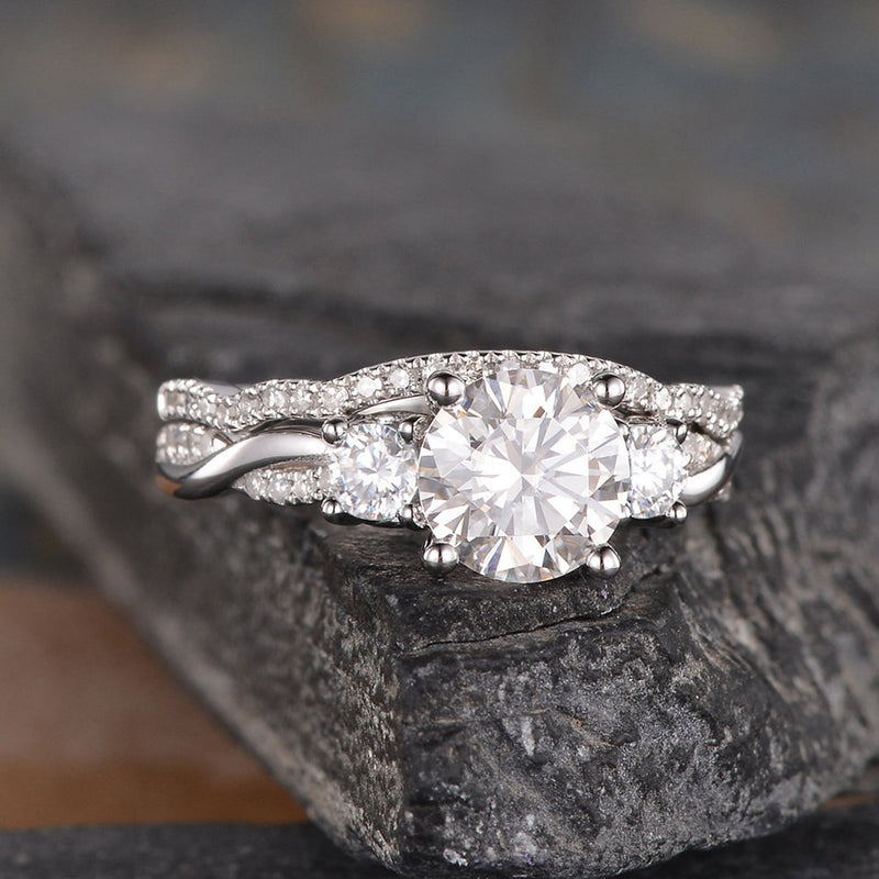 Round Cut 3 Stone Bridal Ring Set