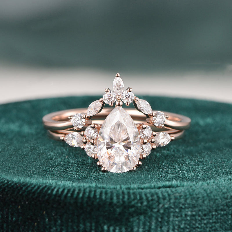 Vintage Style Bridal Ring Set, Pear Cut Center Stone