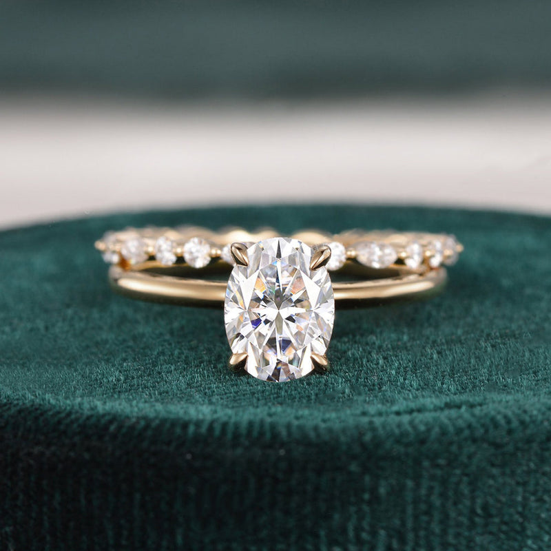 Bridal Ring Set, Oval Cut Center Stone