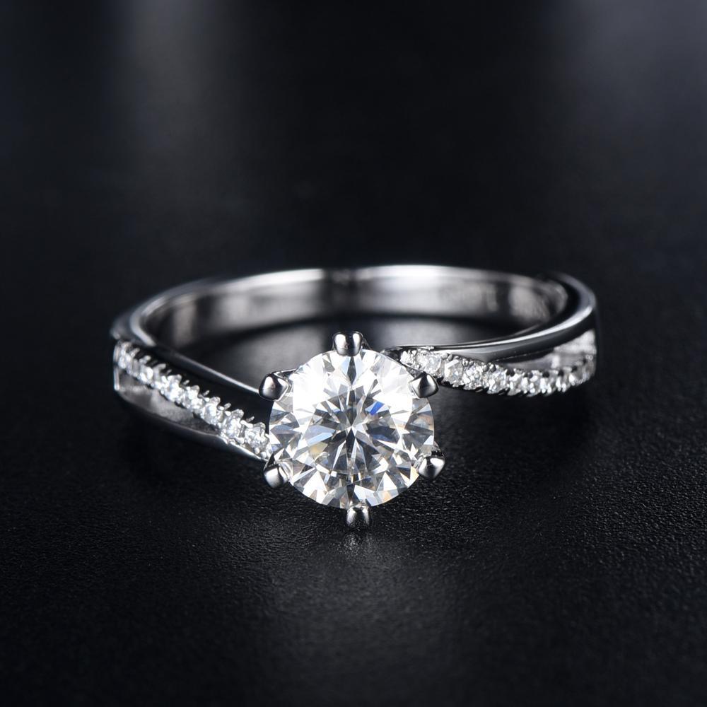1.00ct Moissanite Engagement Ring, Shoulder Set Twist Design