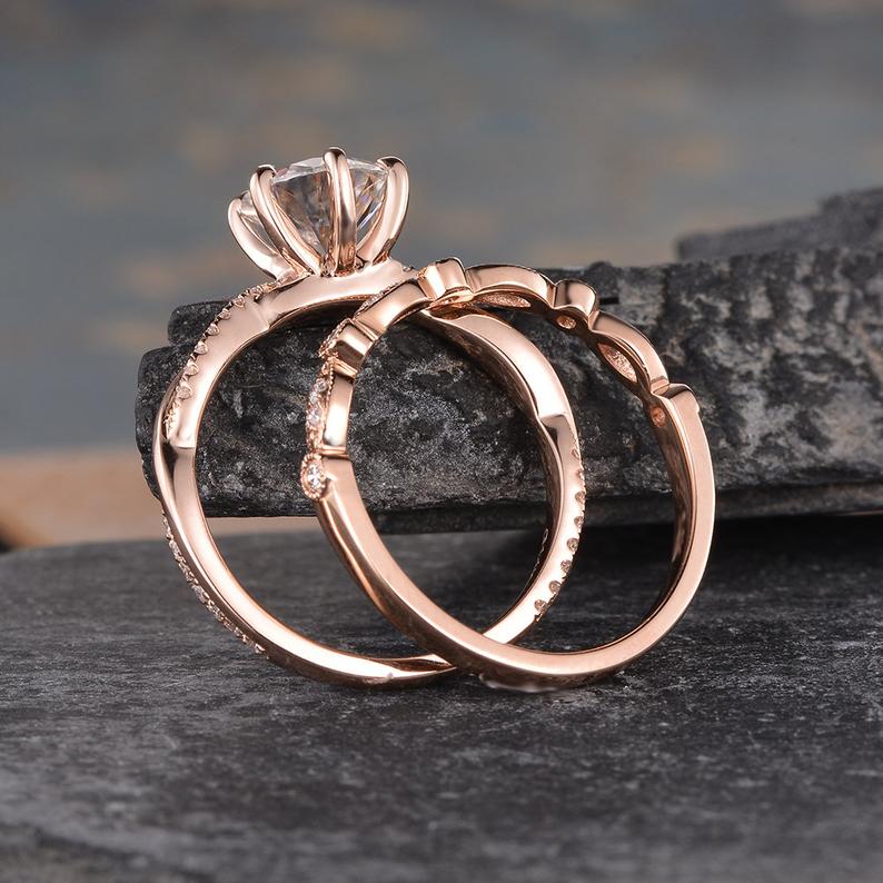 Round Cut Moissanite Bridal Ring Set