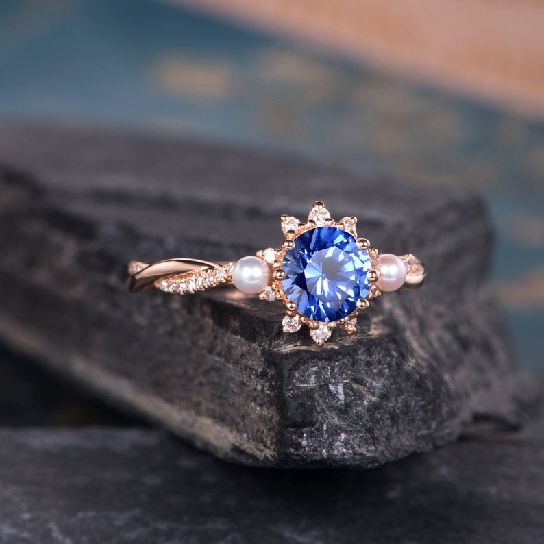 Gemstone Rings - Emerald, Sapphire & More | DIANA Jewellery