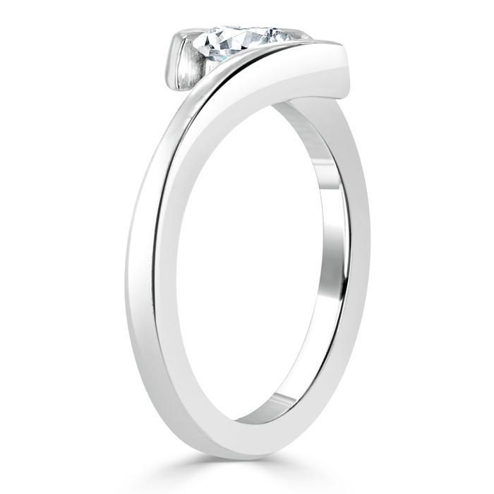 Oval Cut Moissanite Engagement Ring, Twist Design