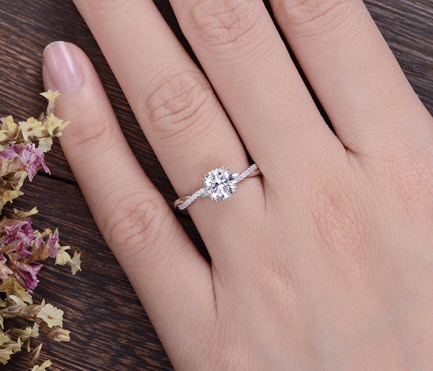 Round Cut Moissanite Engagement Ring, Vintage Twist Design