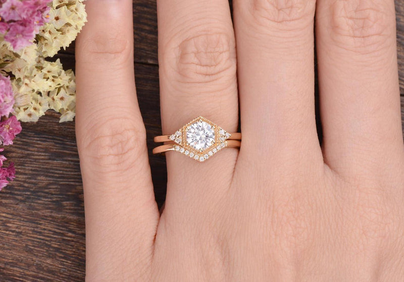 Vintage Style Bridal Ring Set, Round Cut