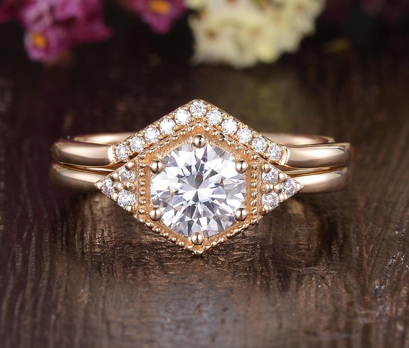 Vintage Style Bridal Ring Set, Round Cut